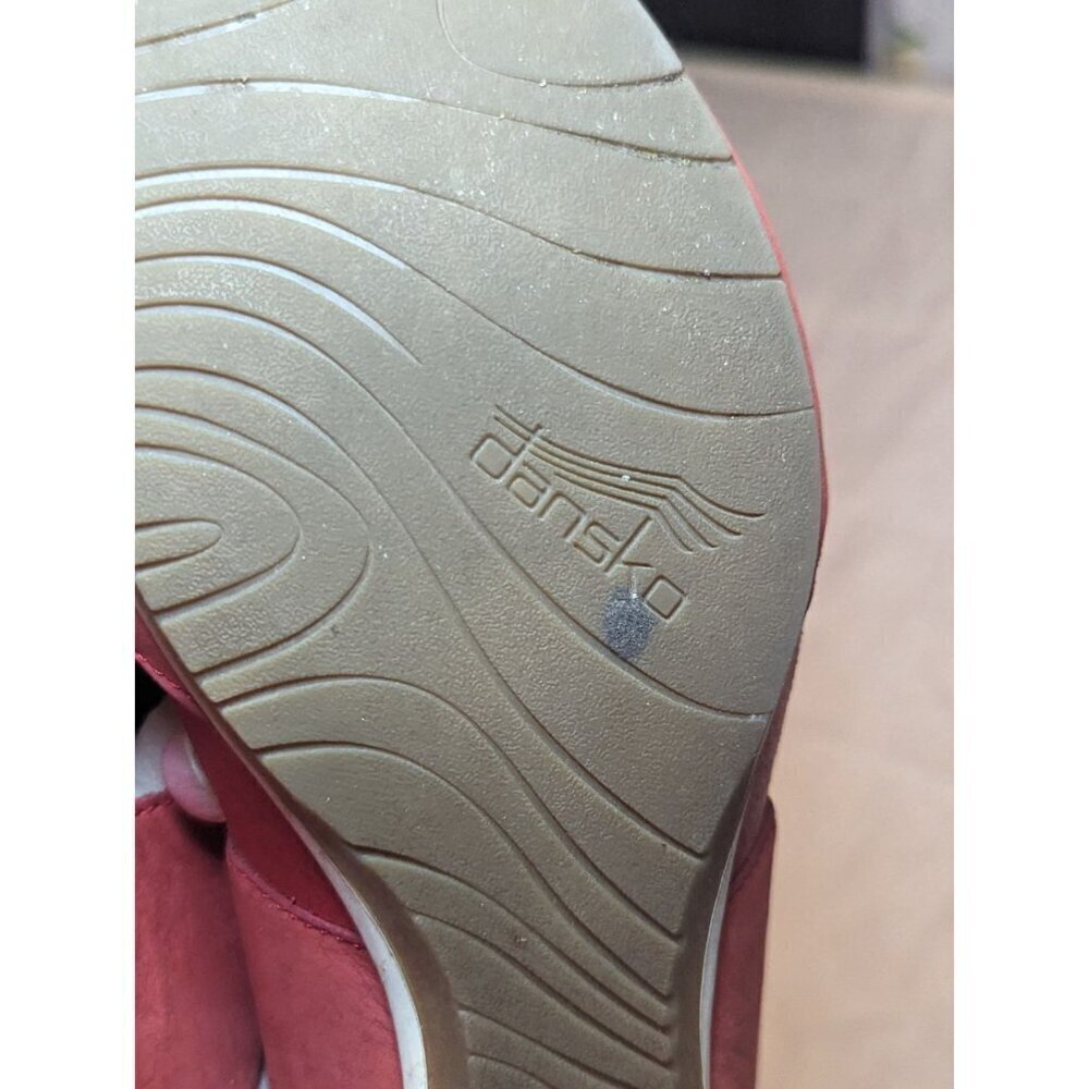 Dansko Maddy Milled Red Nubuck Womens SZ 39/8.5 Slip On Slide Sandals - Picture 13 of 16